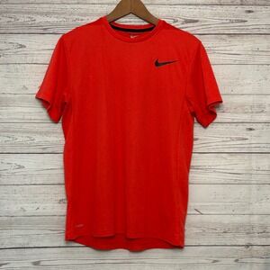 Nike Dri-FIT Mens Short Sleeve Training T-Shirt Red Orange Size M Running Gym